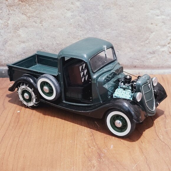 The Danbury Mint 1935 US  Mail Truck 1997 USPS 1:24 Scale Die Cast Metal Missing - Picture 13 of 16